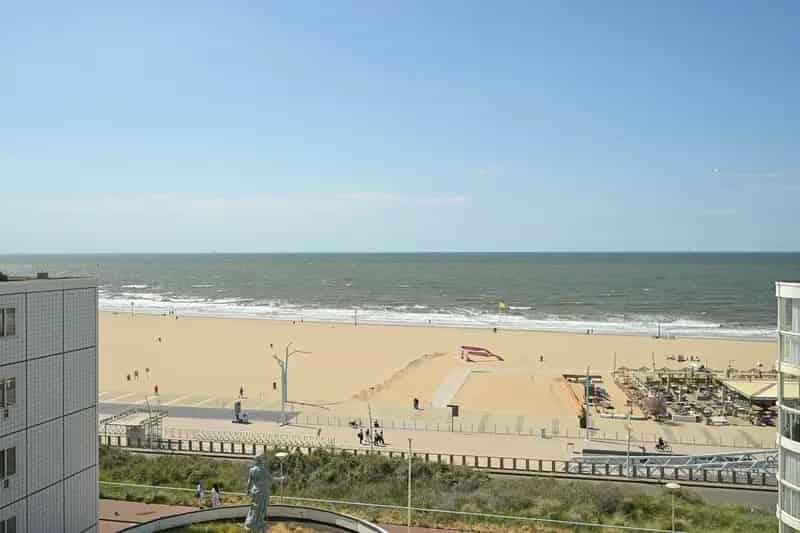 Appartement te koop Scheveningen 166m2  Zeer ruim 5-kamer appartement