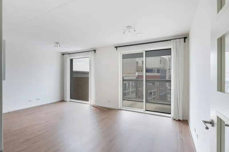 Ruim 4 Kamer Appartement Diemen met Balkon en Parkeerplaats