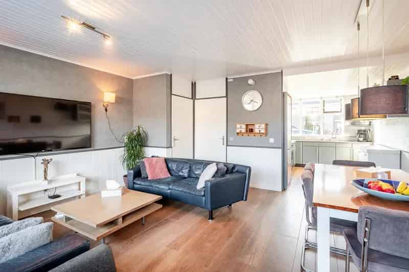 Ruime gezinswoning Almere 3 slaapkamers energielabel A