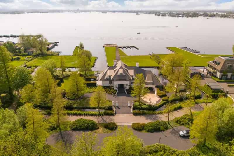 Luxe Villa Vinkeveense Plassen Zwembad Garage Lift