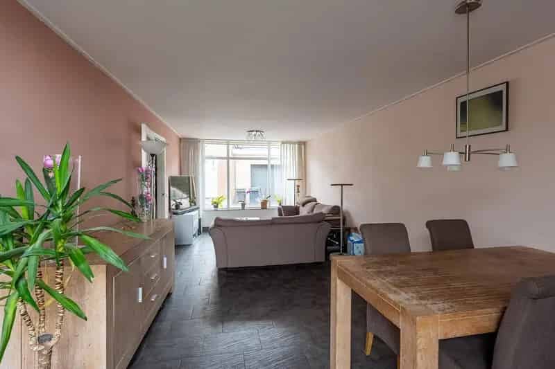 Vrijstaande woning met garage en royale tuin 3 slaapkamers