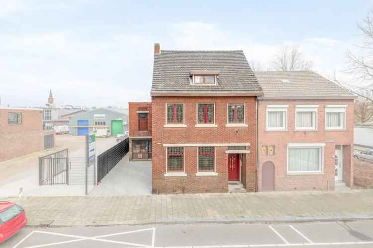 Karaktervolle 2-onder-1-kapwoning Venlo Ruime Garage Hobbyruimte