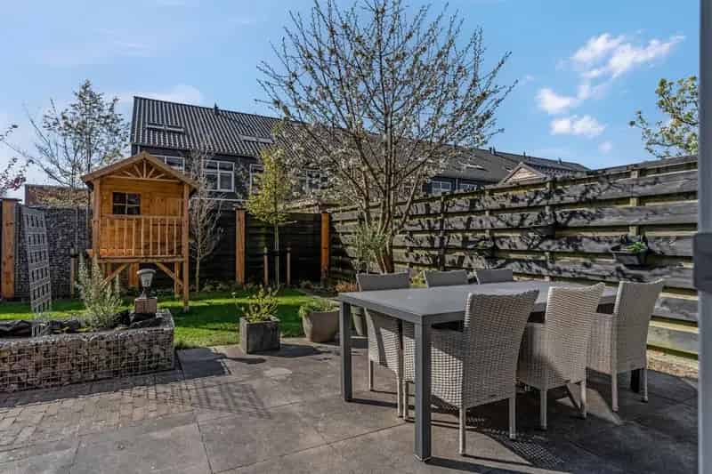 5 Slaapkamers Huis te Koop Veller Moderne Keuken Tuin Garage