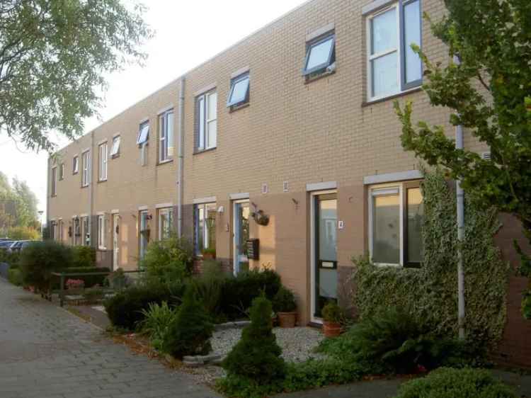 Eengezinswoning 3 slaapkamers tuin en schuurtje