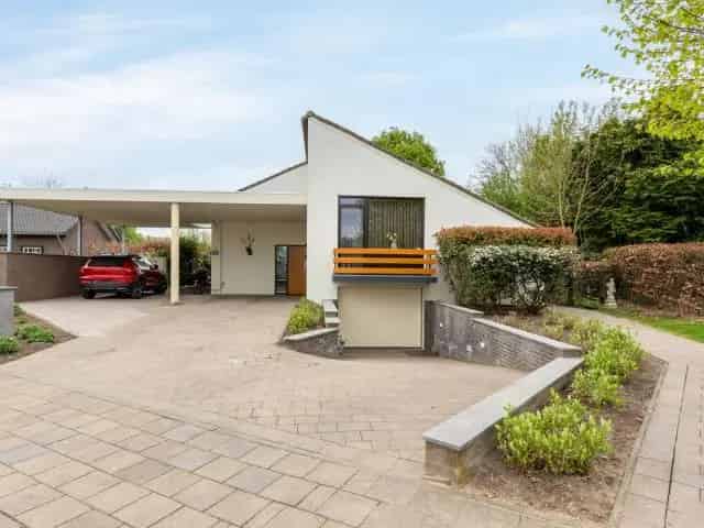 Royale Semi Bungalow te Koop in Midden Limburg