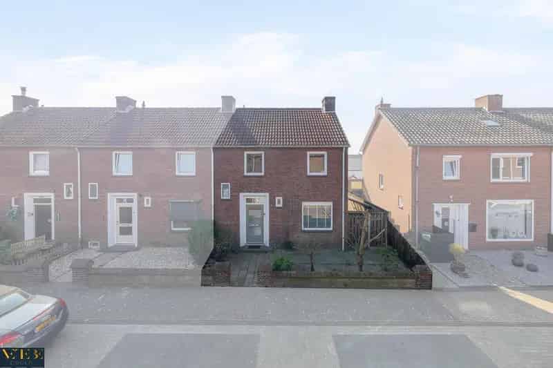 Ruime Hoekwoning Tegelen 4 Slaapkamers Grote Tuin