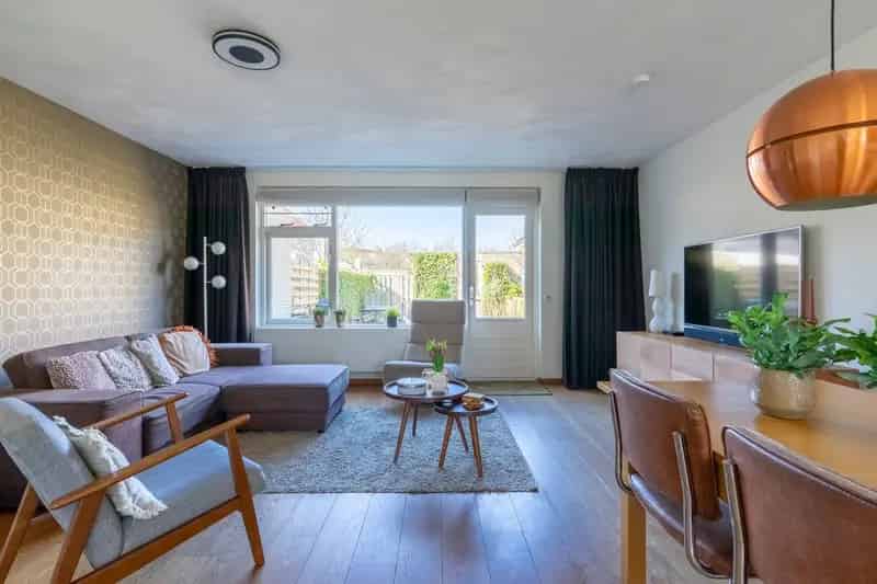 Huis te koop: Adriaan Engelslaan Oegstgeest