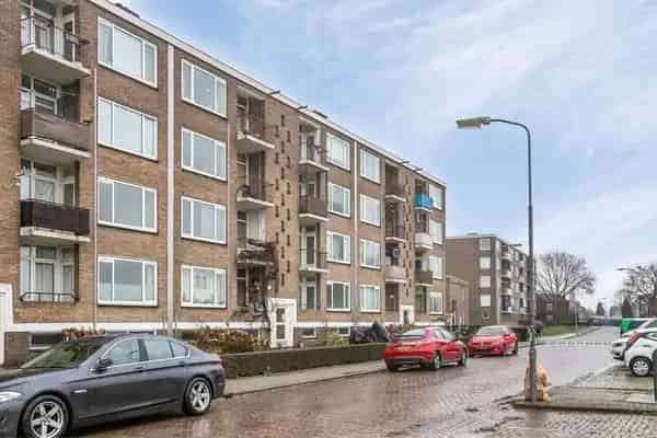 Gerenoveerd 4-Kamer Appartement Tiel Nabij Centrum