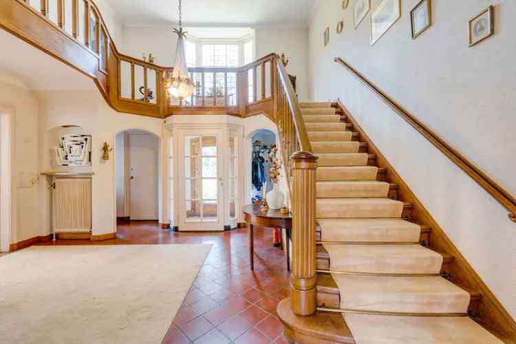 Villa Bloemendaal: Ruime Familie Villa met Uitzicht