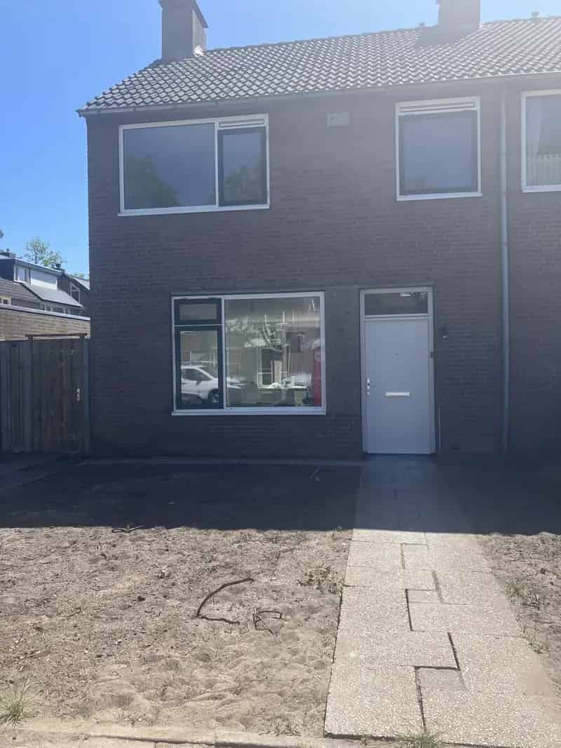Gezinswoning Rustige Buurt Grote Tuin 3 Slaapkamers