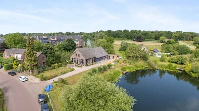 Woonboerderij te koop Elden: Groene Oase met Uitzicht op Kolk
