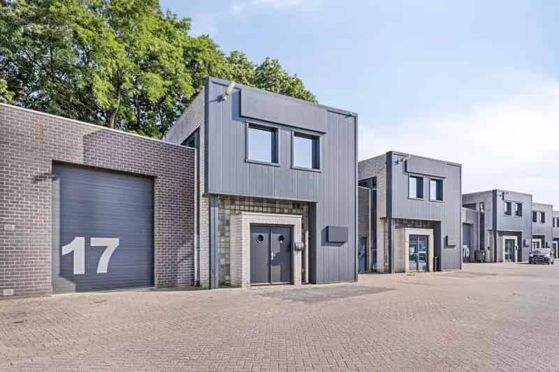 Bedrijfshal te huur Best 286m²