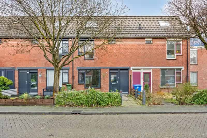 Eengezinswoning Rotterdam Oosterflank 4 slaapkamers 2 parkeerplaatsen