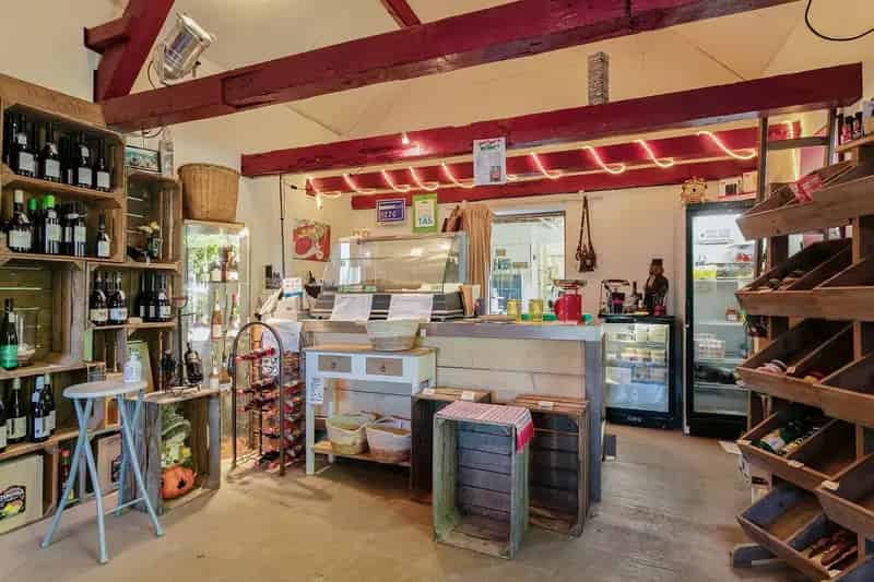 Bedrijfshal woning Moerdijk 160m2 270m2 bedrijfsruimte