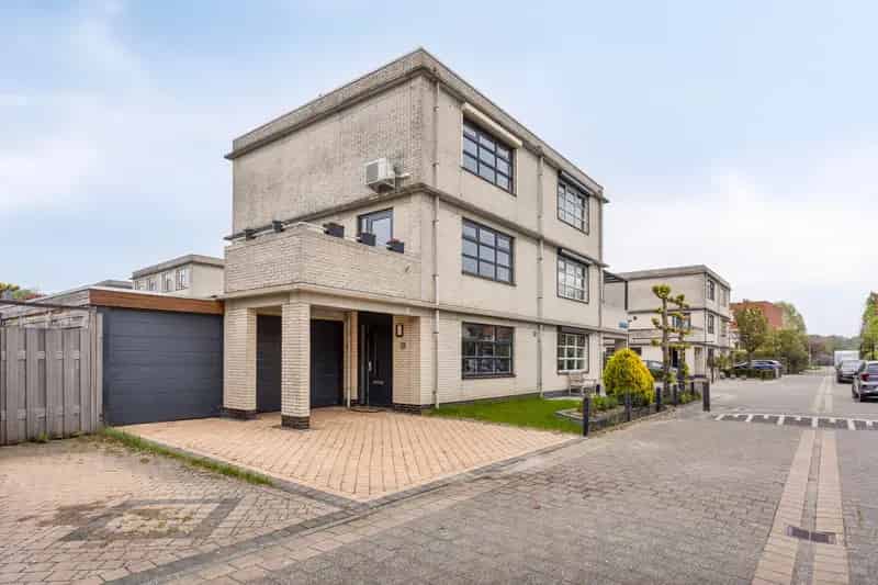 Instapklare Tweekapper 4 slaapkamers Almere
