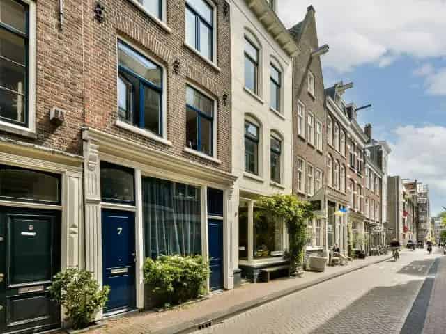 Jordaan Appartement: Licht en Sfeervol
