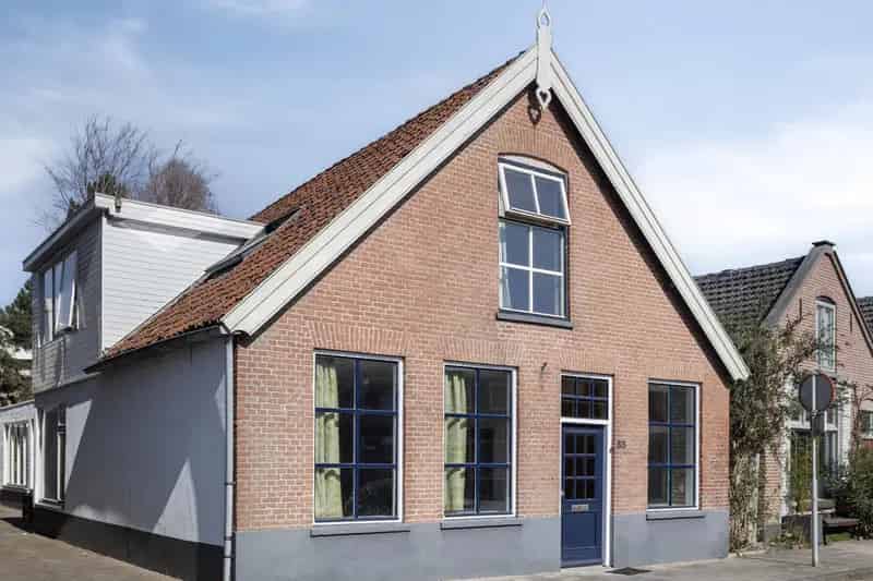 Jaren 20 Villa Waalwijk 5 Slaapkamers Ruime Tuin
