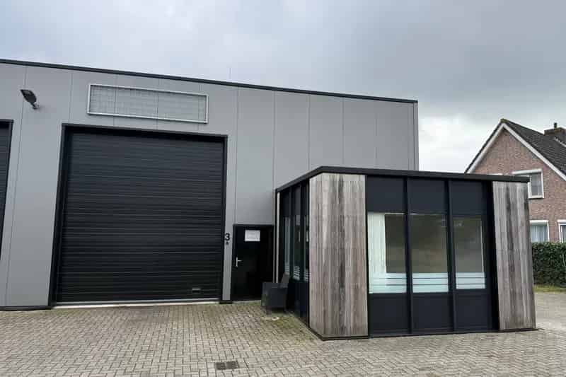 Bedrijfshal te Huur Roosendaal Vijfhuizenberg 180m2