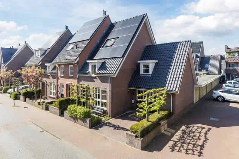 Luxe Hoekwoning 5 slaapkamers Aalsmeer