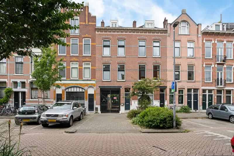 Appartement te koop Rotterdam West gerenoveerd 4 kamer benedenwoning