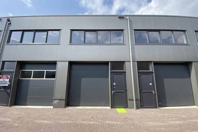 50m2 Bedrijfsruimte te Huur Almere