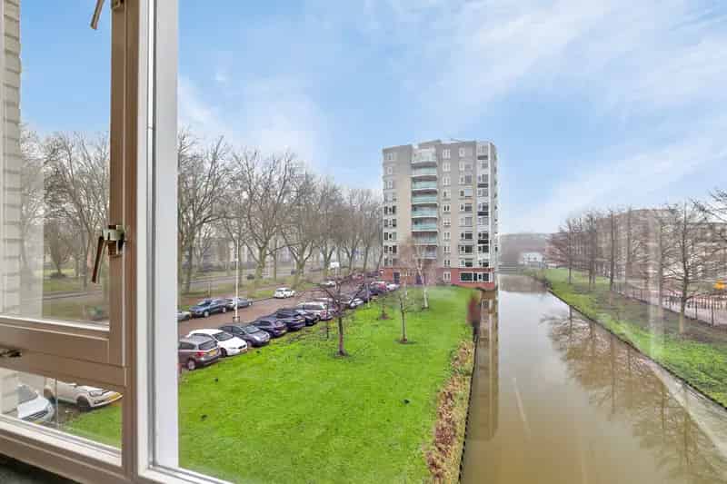 Licht 3-kamerappartement Prinsenlaan nabij Prinsenpark