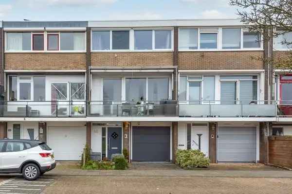 Ruime woning te koop in Wormer  Nabij Water en Winkels