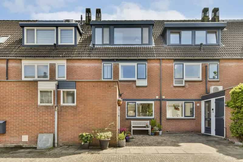 Ruim Familiehuis Amsterdam 4 slaapkamers 2 badkamers Zonnige Tuin