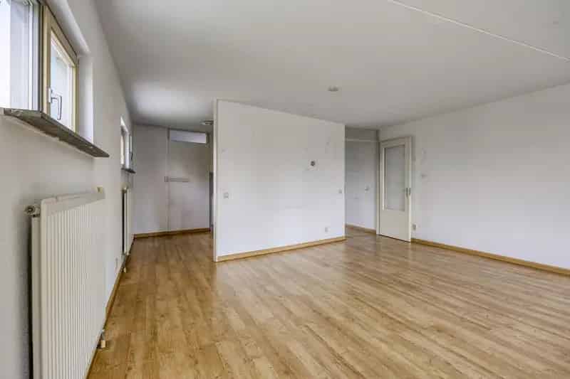 Ruim 3 kamer appartement Rotterdam Lombardijen Balkon Berging Energielabel A