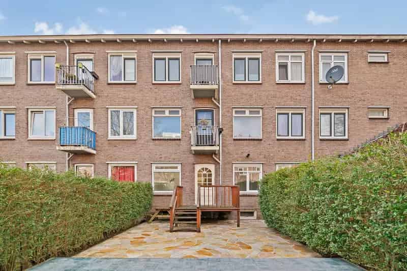 4 Kamer Appartement Rotterdam  Grote Tuin  Direct Instapklaar