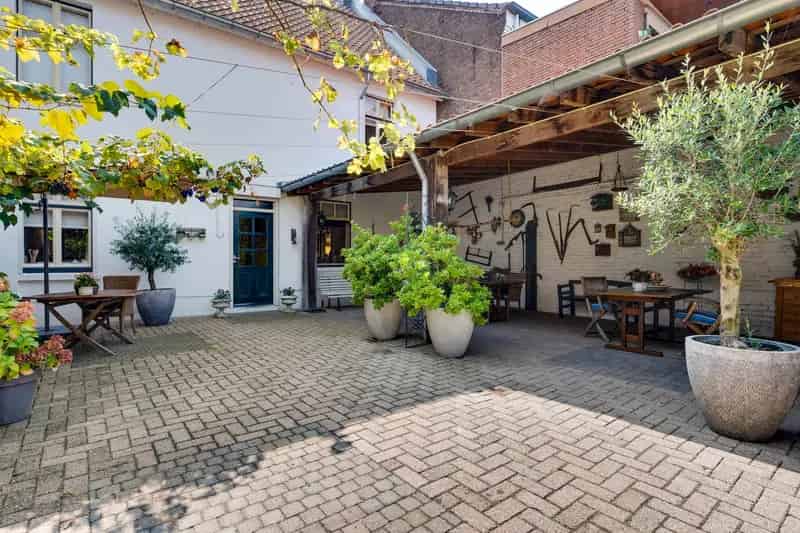 Herenhuis Susteren te koop: Horeca, Wonen, Bedrijf