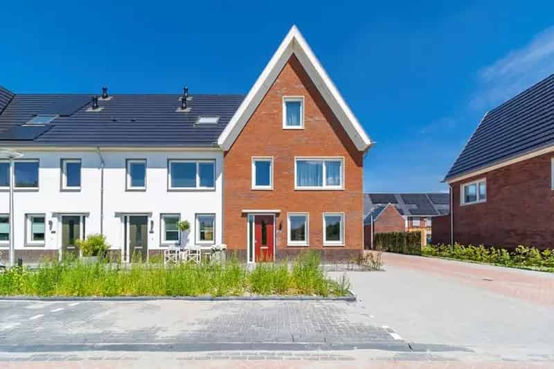 Gezinswoning 168m2 nabij stad: 3 slaapkamers, moderne keuken, tuin