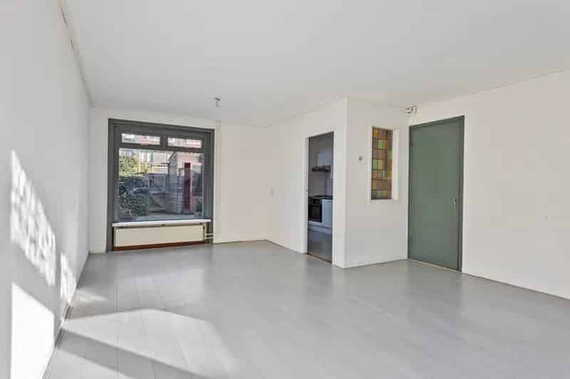 Tussenwoning Delft  Zonnige Tuin  Nabij Centrum