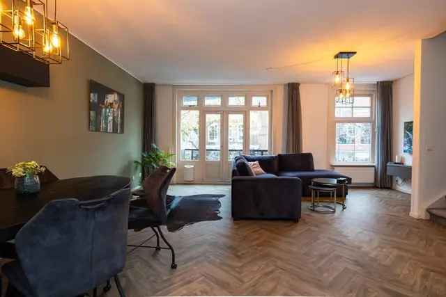 Bovenwoning Hoorn 83m2 4 Kamers 1910