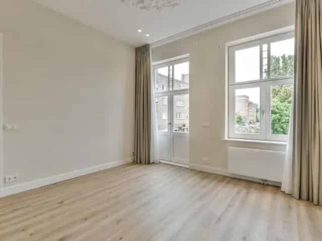 Luxe Benedenwoning Aan Amstel Met Tuin