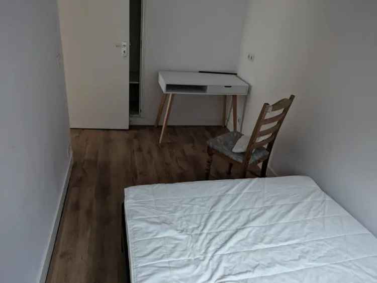 Kamer Amsterdam te Huur - Bed en Kast Inclusief