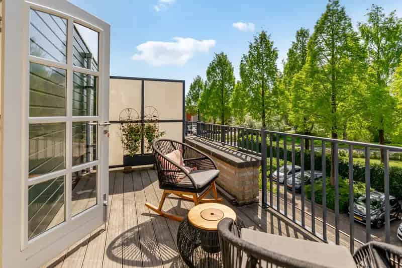 Huis te koop Almere: Ruime 4 slaapkamer woning met dakterras