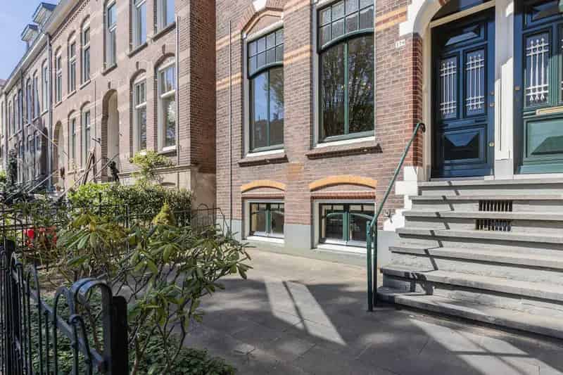 Herenhuis Sonsbeekkwartier 237m2 4 lagen  Glas-in-lood Ornamenten