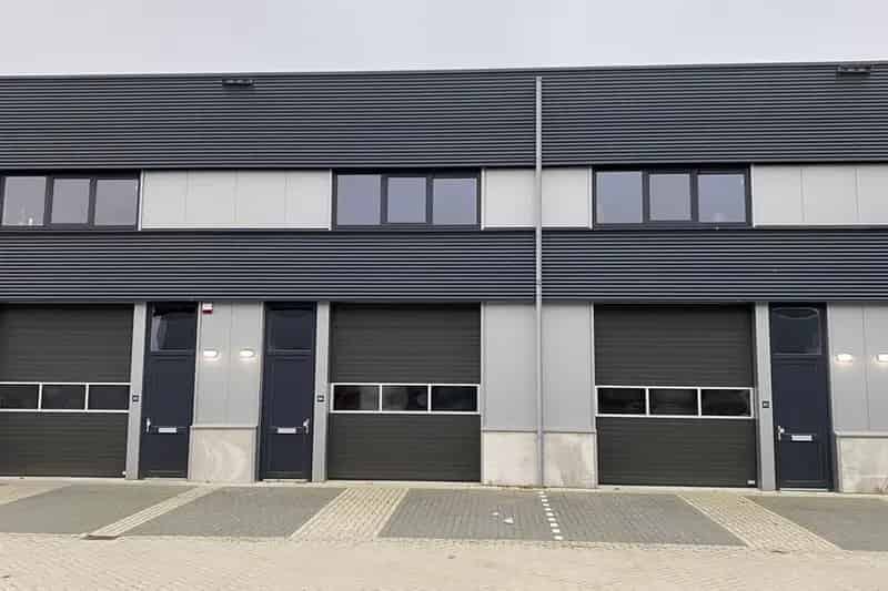 Bedrijfshal te Huur Dordrecht - 121 m² - 5 Parkerplaatsen