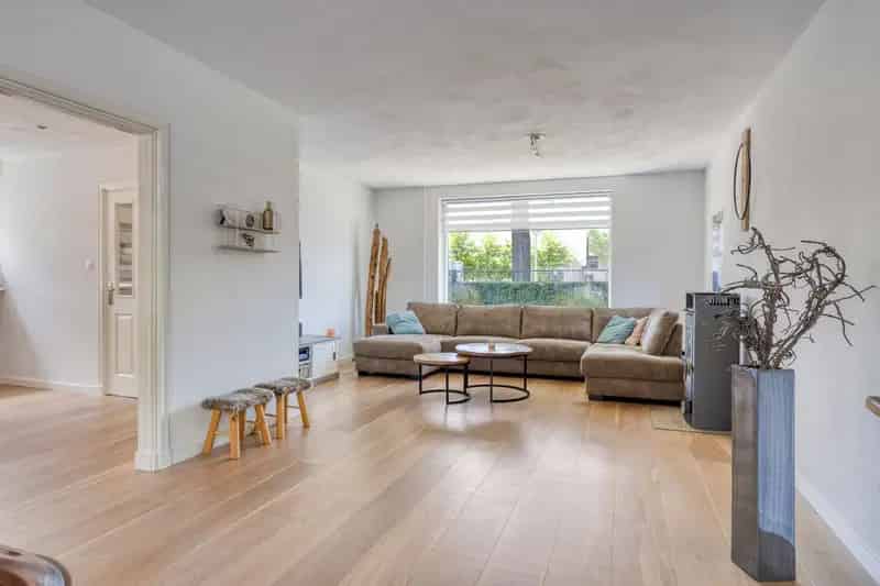Vrijstaande woning St Willebrord 5 slaapkamers gastenverblijf