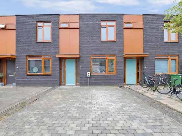 Moderne Tussenwoning Heinkenszand 3 Slaapkamers Tuin Oprit