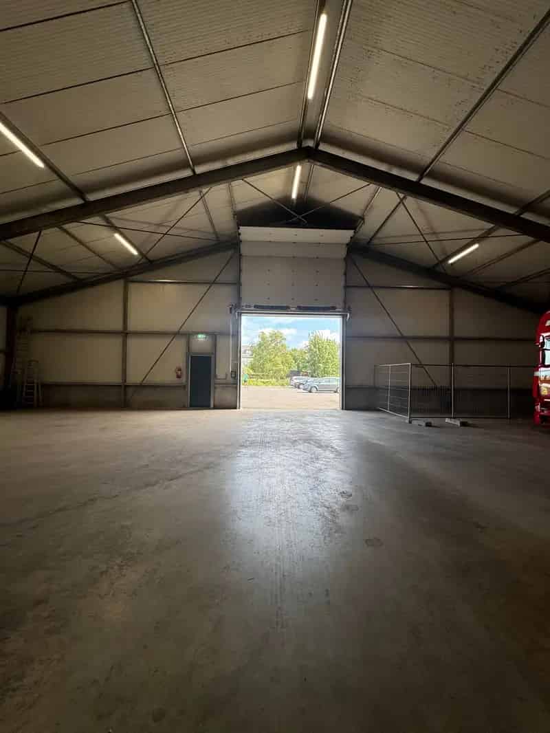 Bedrijfshal Nieuwveen | Zoek bedrijfshallen te huur: Uiterbuurtweg 45 2441 EA Nieuwveen 