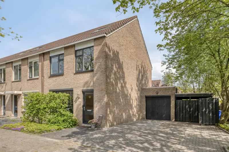 Ruime Hoekwoning Veldhoven 4 slaapkamers Garage Energielabel B