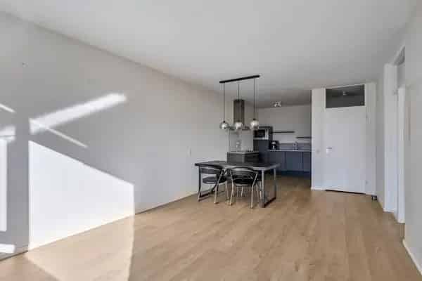 2 Kamer Appartement nabij Winkelcentrum Walburg