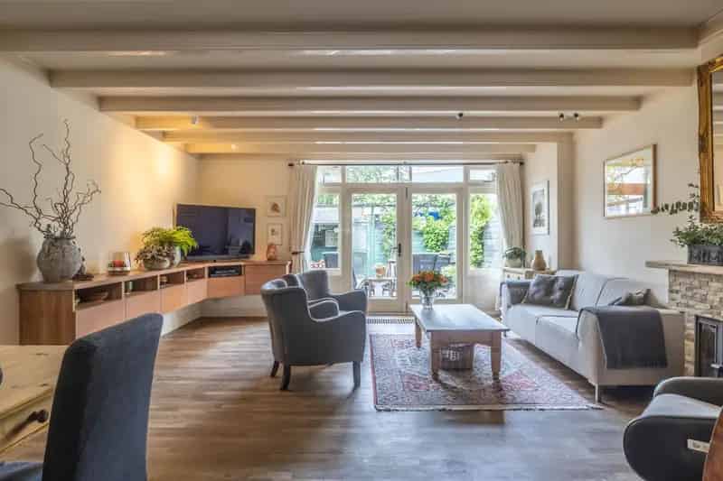 Huis te koop Amsterdam: 5 slaapkamers, zonnige tuin, label B