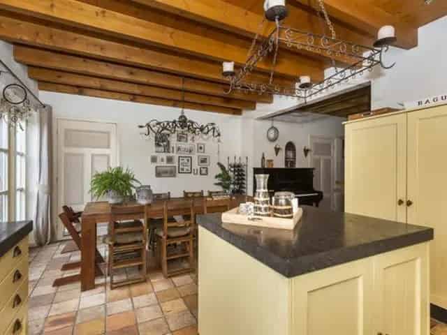 Boerderij te huur Made: 4 slaapkamers, zwembad, sauna