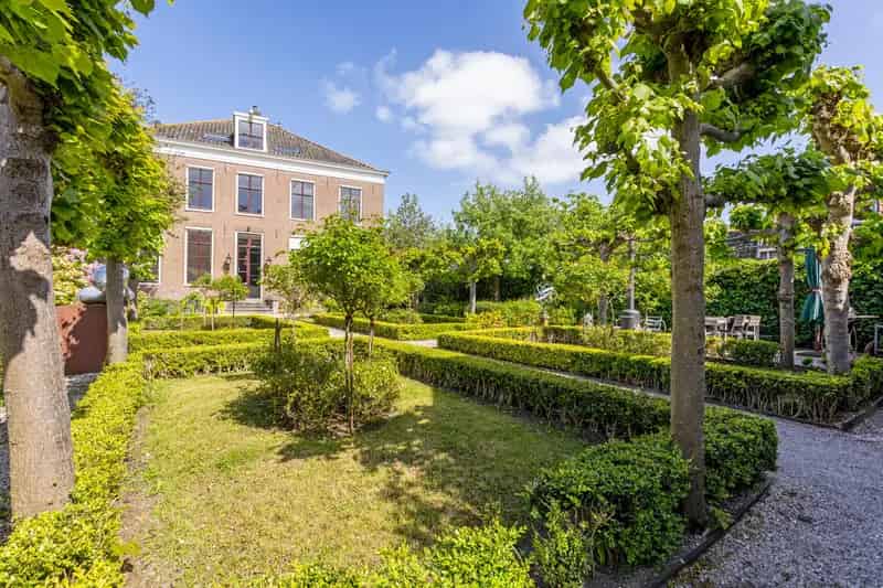 Kantoorruimte Edam: Monumentaal pand met binnentuin