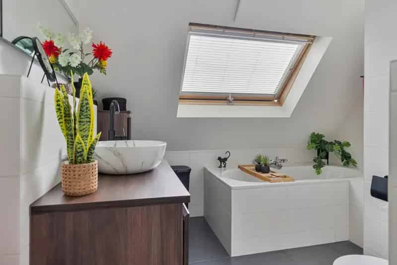 Tweekapper Boxtel 4 slaapkamers moderne keuken 16 zonnepanelen