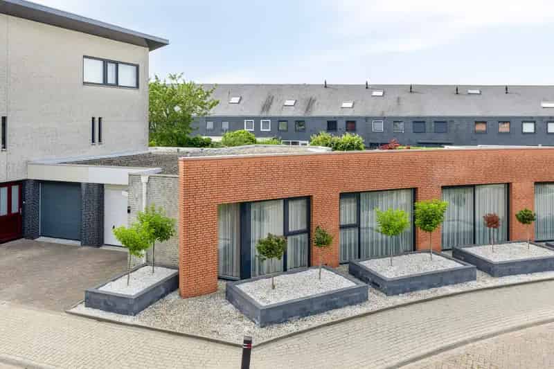 Gelijkvloerse woning te koop Tilburg Reeshof 2 slaapkamers 165m2