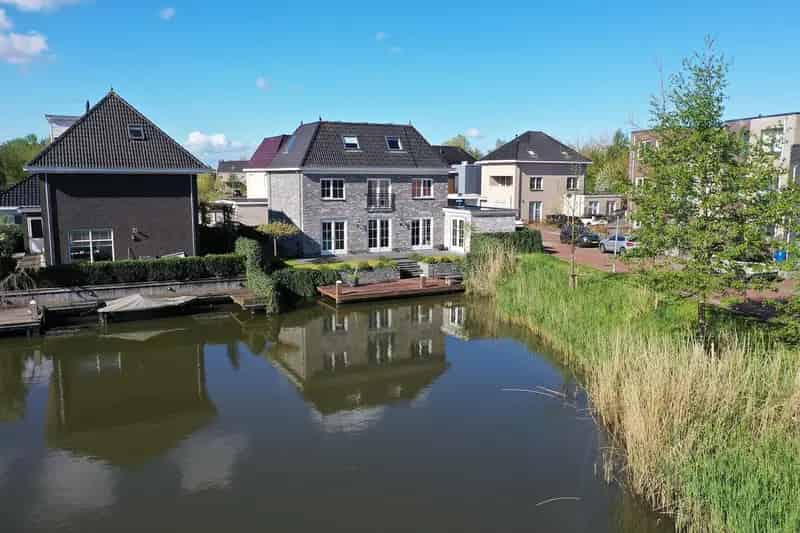 Luxe Villa Aan Het Water Almere Buiten 4 Slaapkamers